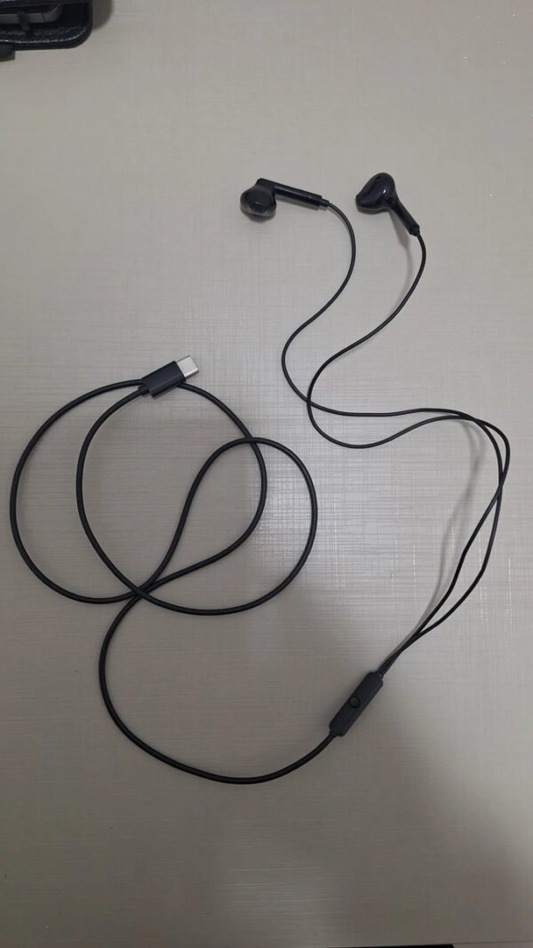 Auriculares In-Ear AWEI PC-7T Tipo C con Micrófono - Negro